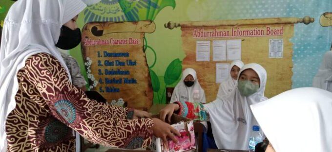 Latih Kepekaan Sosial, Siswa Spemjitu Galang Dana Gempa Cianjur