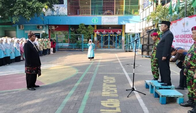 Peringatan HUT RI di Lingkungan Muhammadiyah Wiyung, Begini Amanat Inspektur Upacara