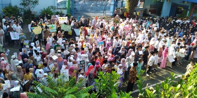 Perguruan Muhammadiyah Wiyung Sambut Ramadhan dengan Pawai Taaruf Bersama