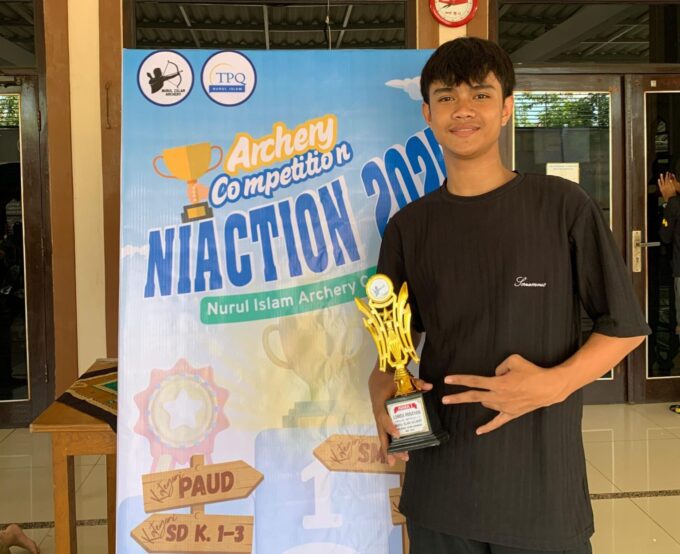 Ukir Prestasi Gemilang! Siswa Spemjitu Raih Juara 2 Lomba Panahan Tradisional