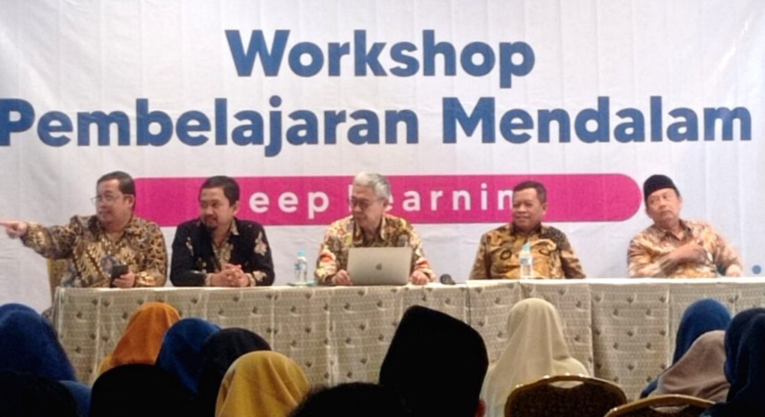 Di Blessing Hill Trawas, semangat baru pendidikan Muhammadiyah Jawa Timur berkobar. Workshop Deep Learning menjadi titik mula perubahan—mendekatkan guru pada peran sejatinya: membimbing jiwa, bukan sekadar mengajar.