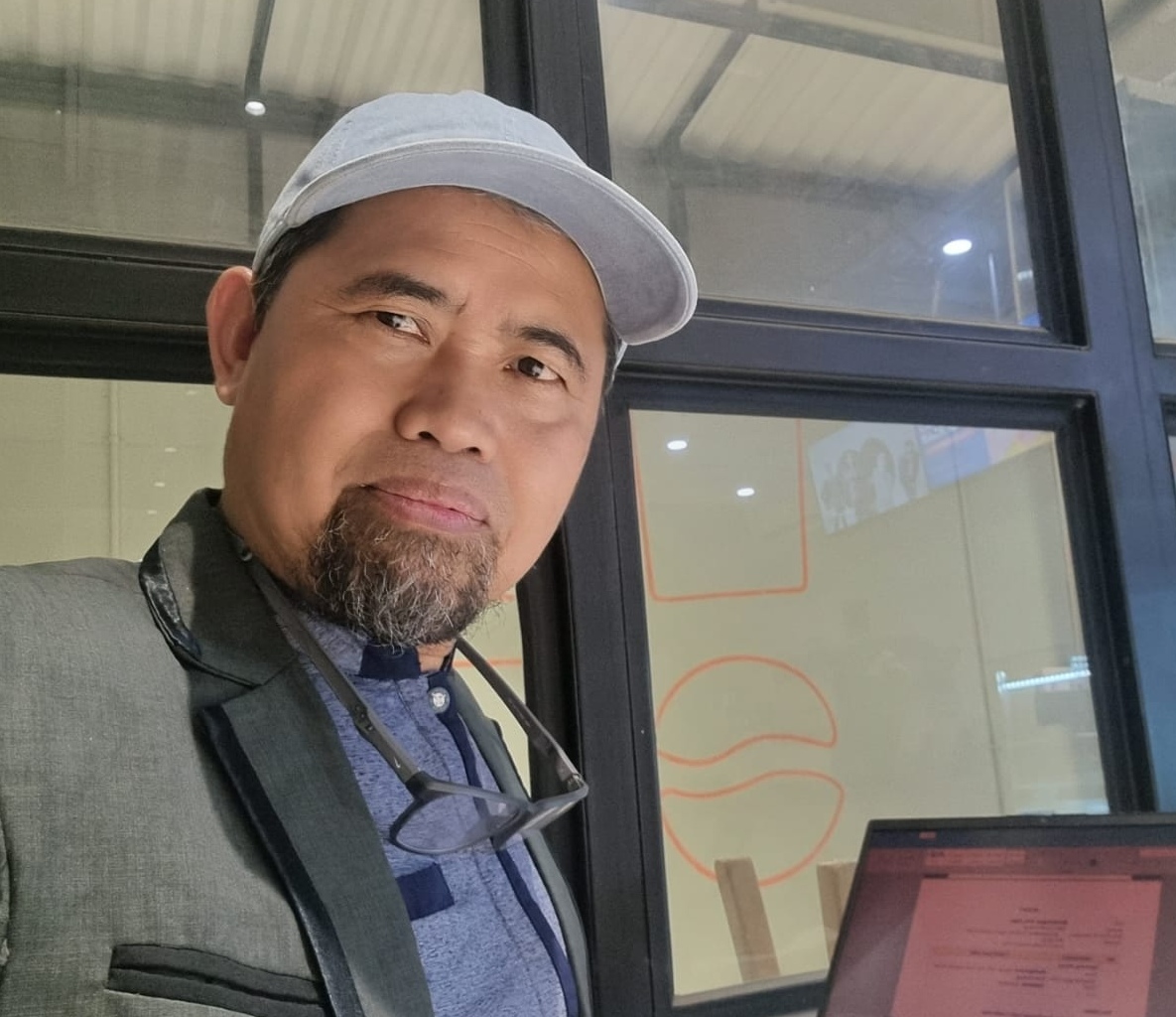 Pembelajaran tak cukup di permukaan. Saat pembelajaran mendalam bertemu kebiasaan baik anak Indonesia, lahirlah pendekatan holistik yang menyatukan pengetahuan, karakter, dan aksi nyata. Menuju Pembelajaran Mendalam (Bagian 2): Oleh Syaifulloh, Penikmat Pendidikan